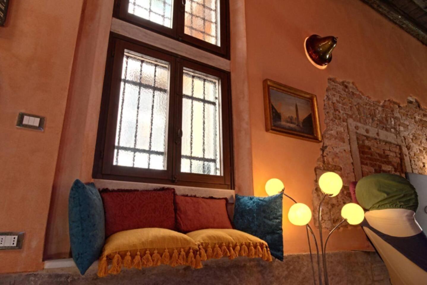 Caranieri Tenti Design House * Venise